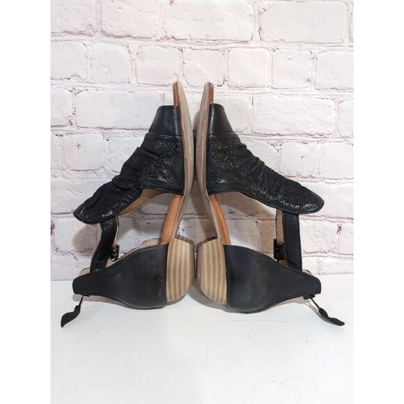Miz Mooz CORRA Embossed Leather Heeled Sandals Black Sz US 6.5-7 EU 37 Wide EUC - Picture 4 of 11